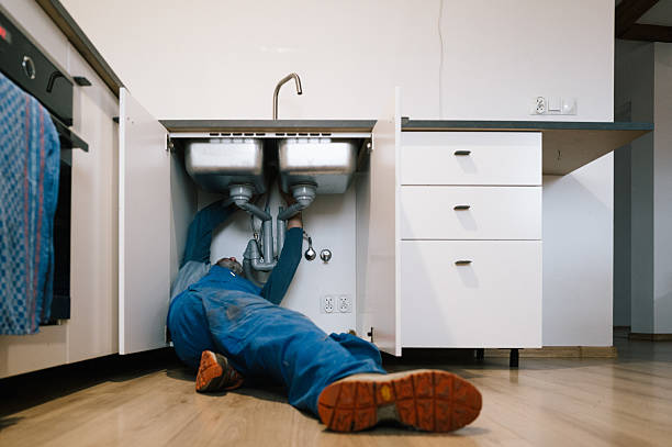 Professional Leak Detection technician working in Downs, IL